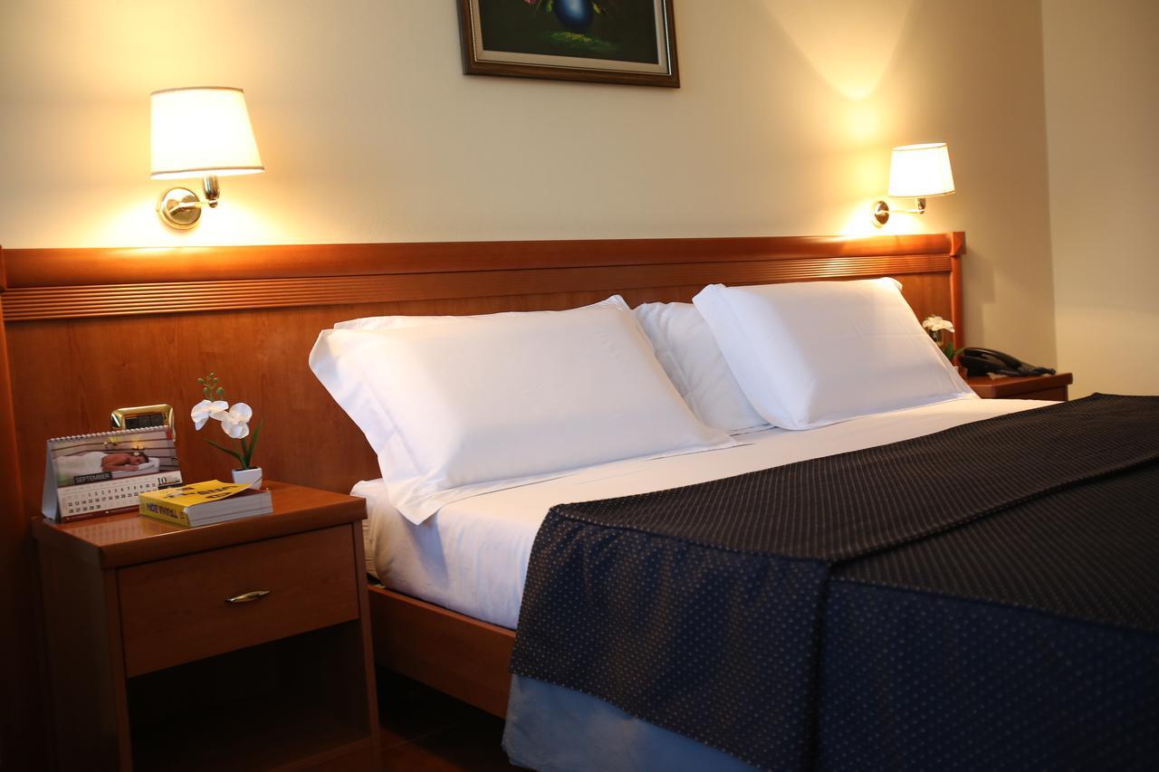 Hotel Continental Vorë Cameră foto